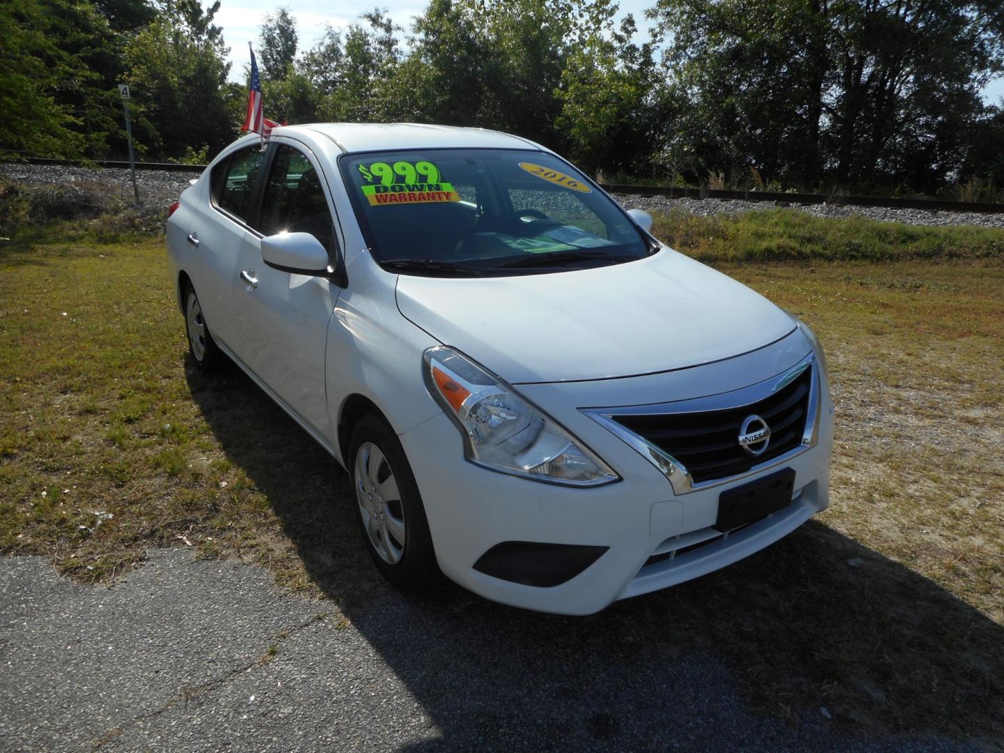 2016 White Nissan Versa (3N1CN7AP9GL) , located at 2553 Airline Blvd, Portsmouth, VA, 23701, (757) 488-8331, 36.813889, -76.357597 - Photo#3